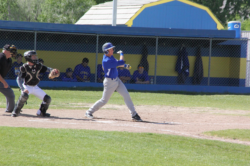05-09-14 V baseball v s creek & Senior day (16)